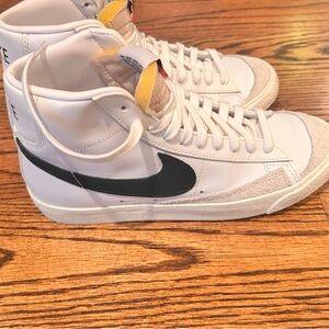 Nike White and black High-Top Sneakers Classic Design- worn once